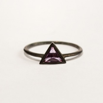 Your third Eye Ring with Triangle cut violet Amethyst